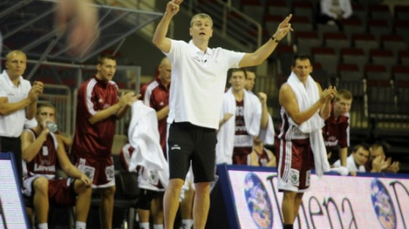 Valstsvienības galvenā trenera Ainara Bagatska diriģētajam "orķestrim" vēl jāuzlabo skanējums.
Foto: Romāns Kokšarovs, Sporta Avīze/f64