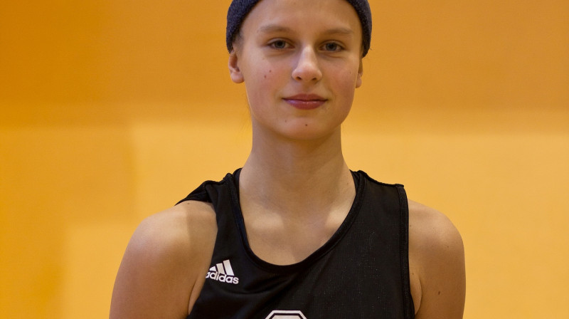 U16 izlases līdere Kitija Laksa LSBL čempionāta spēlē ar Daugavpils Universitāti guva 26 punktus..
Foto: Ēriks Biters