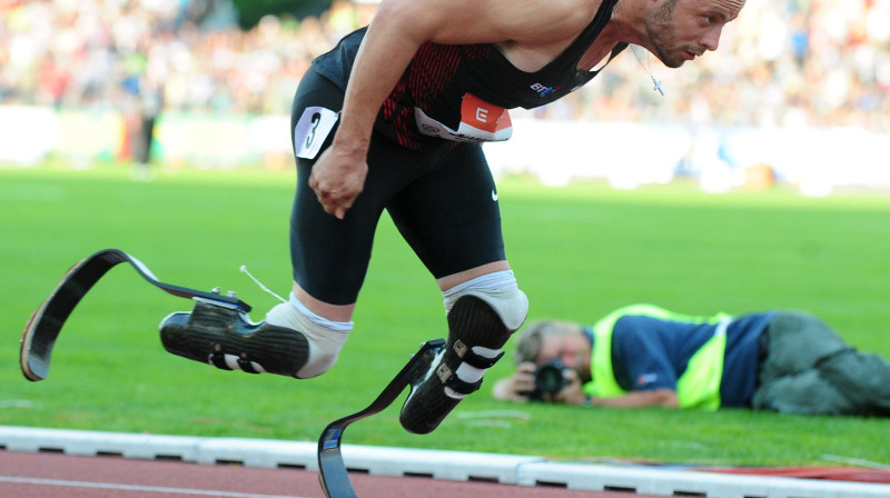 Oskars Pistoriuss atkal gatavs pierādīt, ka ir gana ātrs, lai pasaules čempionātā pārvarētu pirmo kārtu
FOTO: "AFP/Scanpix"