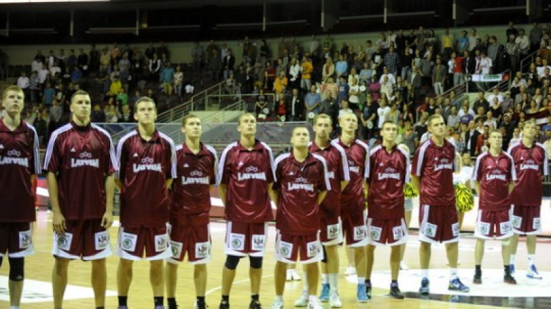 Latvijas valstsvienība'2011 - komanda vēl top.
Foto: Romāns Kokšarovs, Sporta Avīze/f64
