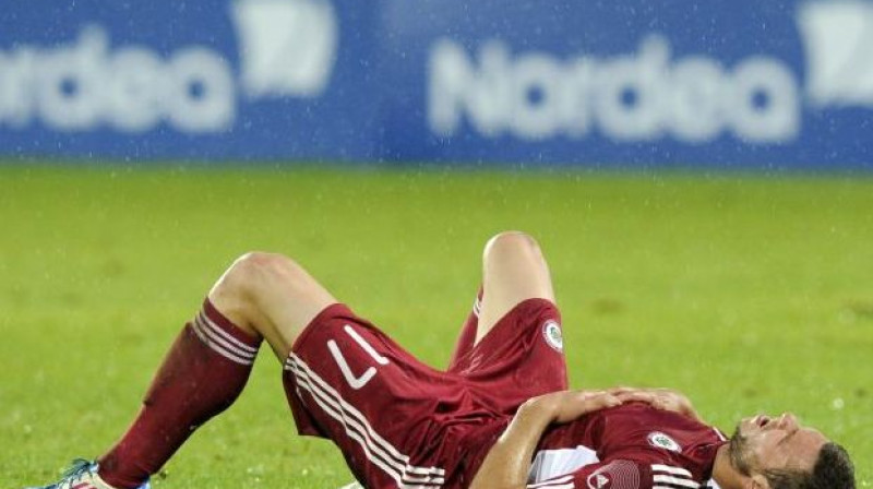 Zemāk krist vairs nevaram, tāpēc jāceļas!
Foto: Romāns Kokšarovs, Sporta Avīze, f64