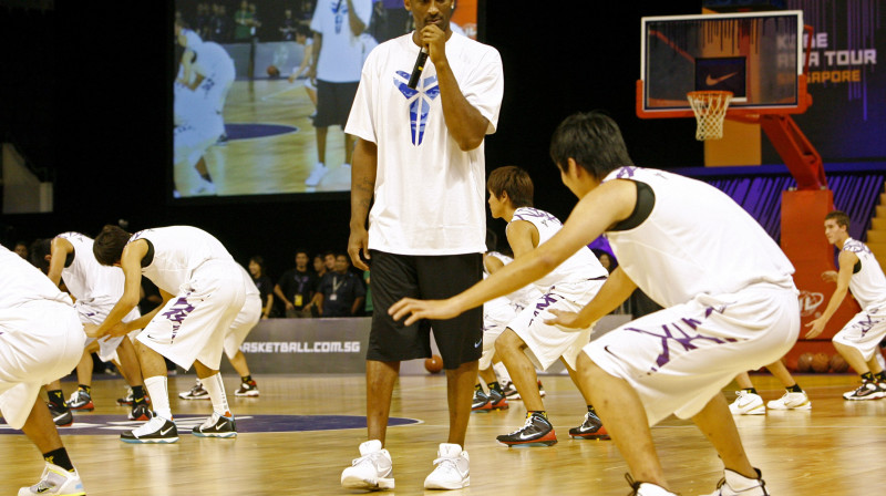 Kobe Braients māca ķīniešiem spēlēt aizsardzībā 
Foto: AP/Scanpix