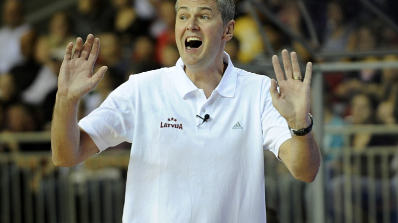 Valstsvienības galvenais treneris Ainars Bagatskis: Pērn bija skaisti zaudējumi, šogad jābūt arī vērtīgām uzvarām.
Foto: Romāns Kokšarovs, Sporta Avīze, f64