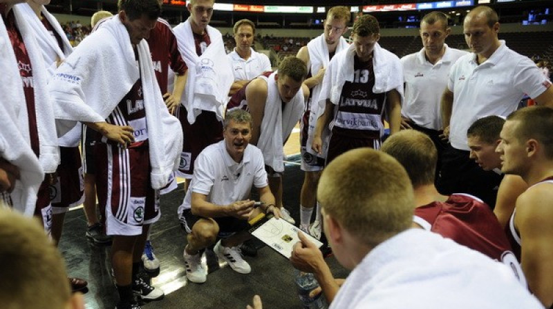 Latvijas basketbola izlasē katram ir, ko padomāt un izvērtēt, lai komplimenti par zaudējumiem pārvērstos uzvarās.
Foto: Romāns Kokšarovs, Sporta Avīze, f64