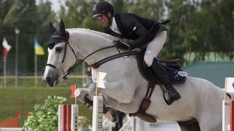 Andis Vārna ar zirgu Marmors
Foto: A. Kochetov / equestrian.ru