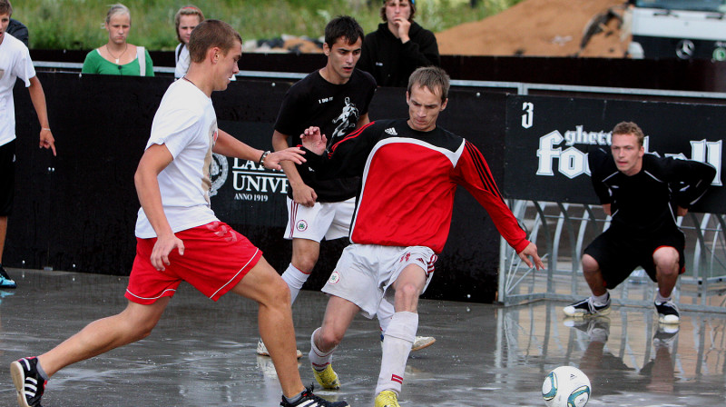 10. augustā "Ghetto Football" turnīrs notika pie "Skonto" stadionā
Foto: Renārs Buivids