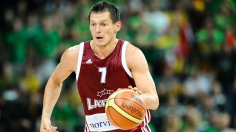 Jānis Blūms 1998. gada pasaules čempionātā spēlēja mazāk nekā 5 minūtes mačā. 2011. gadā bija pieaugušo izlases līderis un kapteinis 
Foto: R. Dačkus, fotodiena.lt