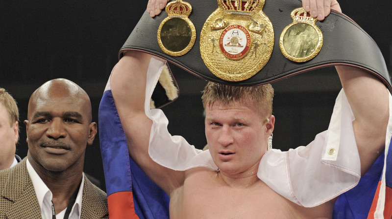 Evanders Holifīlds un Aleksandrs Povetkins
Foto: AP/Scanpix