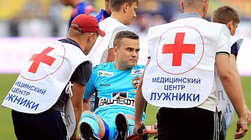 Igors Akinfejevs varētu nespēlēt pus gadu
Foto: championat.ru