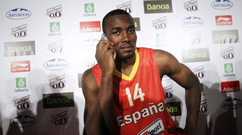 Seržs Ibaka 
Foto: Reuters/Scanpix