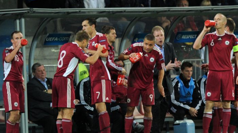 Latvijas izlases futbolisti aizvadīja saturīgu spēli un godam izcīnīja neizšķirtu pret grieķiem (Foto: Romāns Kokšarovs, Sporta Avīze, f64)