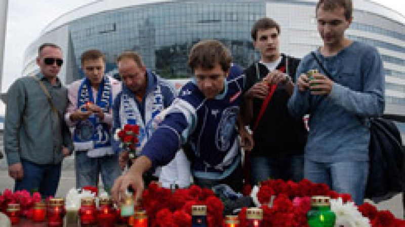 Minskas "Dinamo" hokejisti atdod godu aizgājušajiem...