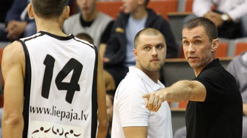 "Liepājas lauvu" pērnās sezonas treneri Artūrs Štālbergs un Agris Galvanovskis

Foto: Mārtiņš Sīlis
