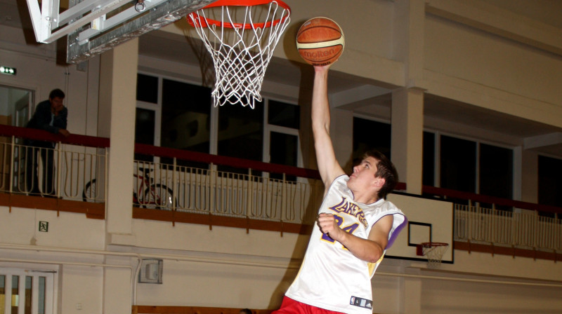 Krāslavas basketbolisti gatavojas tiekties pēc augstiem mērķiem.
Foto: Ilze Andžāne