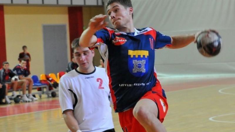 "Tenax" līderis Aleksandrs Krastiņš uzbrukumā
Foto: Romualds Vambuts, sportacentrs.com