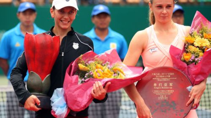 Šanelle Skīpersa un Magdalēna Ribarikova
Foto: AFP/Scanpix
