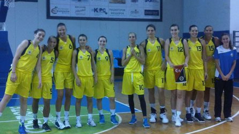 Zane Tamane, Elīna Babkina un "Fenerbahce" Atēnās apspēlēja "Panathinaikos", "Partizan Belgrade" un "Sony Athinaikos", izcīnot trīs uzvaras trīs spēlēs
Foto: Fenerbahce.org