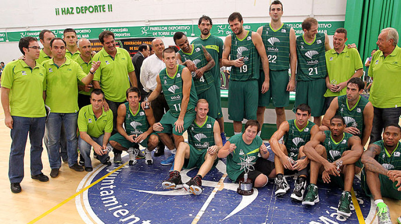 Kristaps Valters un  "Unicaja Malaga" 2011. gada 25. septembrī
Foto: www.acb.com