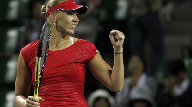 Kaja Kanepi nupat pieveikusi ranga līderi Karolīnu Vozņacki
Foto: Reuters/Scanpix
