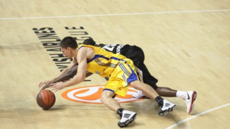 Kriss Kvins cīņā par bumbu un vietu Eirolīgā
Foto: bckhimki.ru