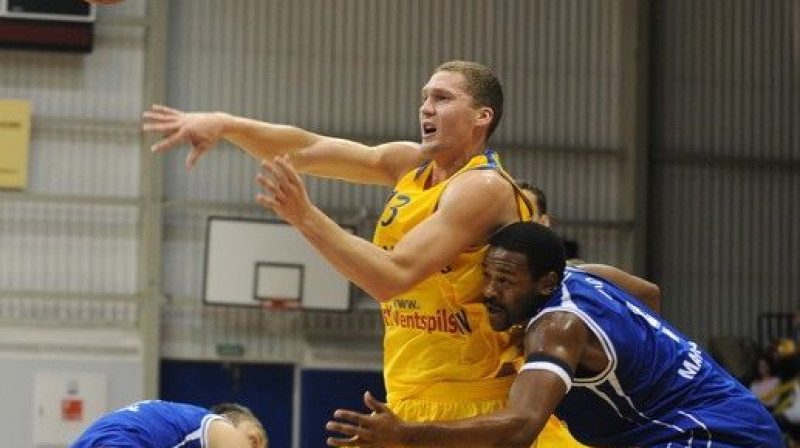 Jānis Strēlnieks
Foto: Romāns Kokšarovs, Sporta Avīze, f64