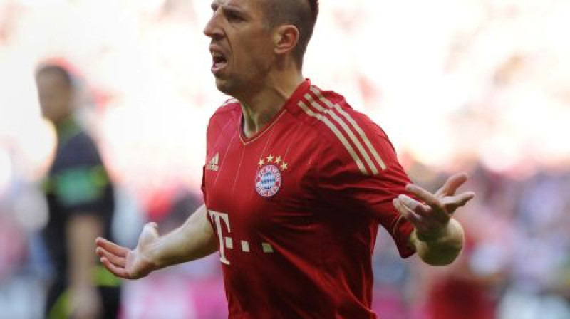 Franks Riberī šodien iesita pats, divreiz piespēlēja partneriem un nopelnīja 11 metru soda sitienu
Foto: AFP/Scanpix