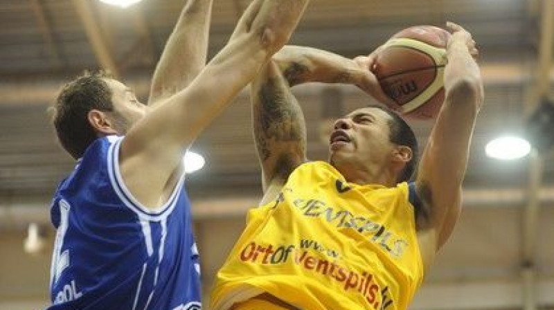 Līdz šim labākais punktu guvējs BK "Ventspils" mačos LBL bijis Stīvens Grejs.
Foto: Romāns Kokšarovs, Sporta Avīze/F64 Photo Agency