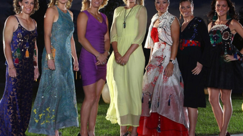 Septiņas finālturnīra dalībnieces. Viktorija Azarenka uz oficiālo fotografēšanos nepaspēja...
Foto: WTA