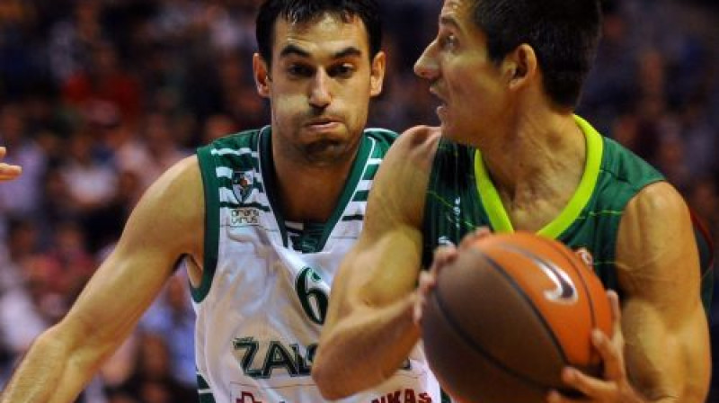 Kristaps Valters pret Marko Popoviču
Foto: AFP/Scanpix