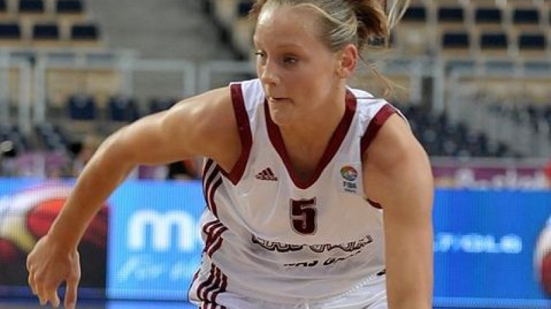 Sabīne Niedola EuroBasket Women 2011 spēlē ar Krieviju
Foto: Romain Chaib, Ladyhoop.fr