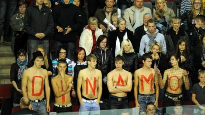 Foto: Romāns Kokšarovs, SA+, F64