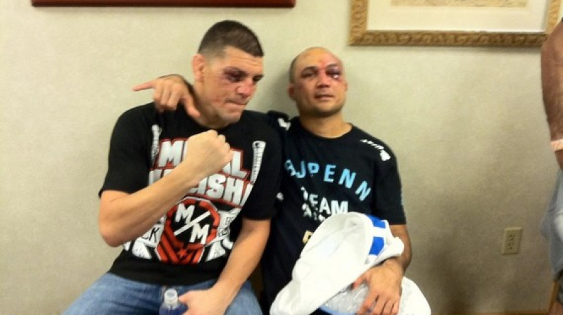 Niks Diazs (pa kreisi) un Bī Džei Pens pēc cīņas
Foto: mmaweekly.com