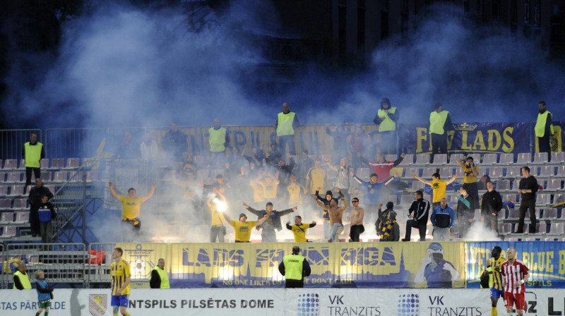 "Ventspils" fani
Foto: Romāns Kokšarovs, Sporta Avīze, f64