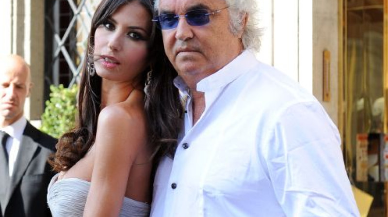 Flavio Briatore ar sievu
Foto: AFP/Scanpix