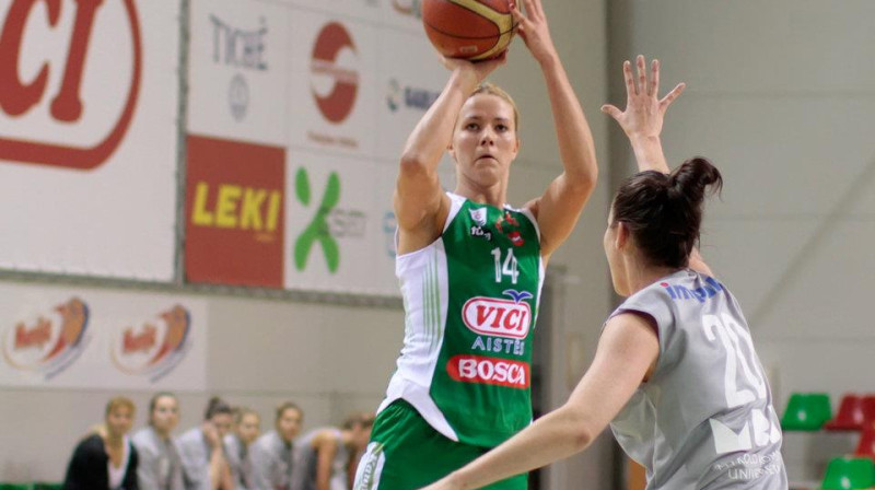 Aija Putniņa spēlē pret "Kibirkštis"
Foto: www.vicibasket.lt
