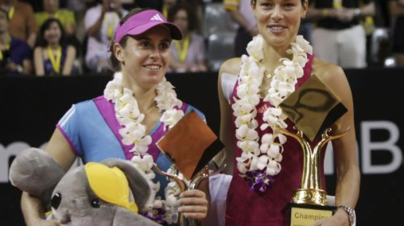 Anabela Medina Garigesa un Ana Ivanoviča
Foto: AP/Scanpix