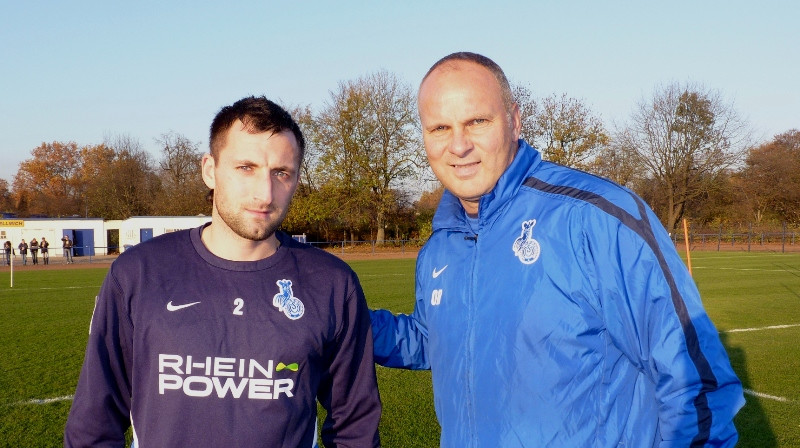 Aleksandrs Čekulajevs un "Duisburg" galvenais treneris Olivers Reks. Vācijā sev vietu Čekulajevs neizkaroja...
Foto: http://www.msv-duisburg.de