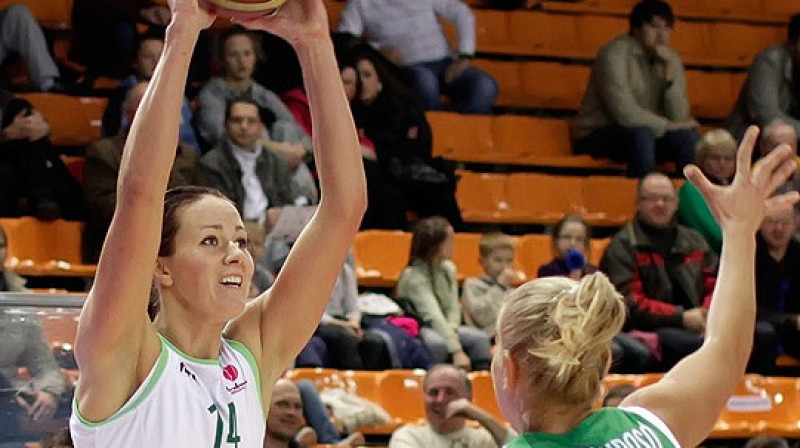 Aija Putniņa aizvadījusi lielisku nedēļu FIBA Eirolīgā un Lietuvas čempionātā, izcīnot divas uzvaras un kļūstot par rezultatīvāko spēlētāju Kauņas "VIČI Aistes" sastāvā
Foto: Augustas...