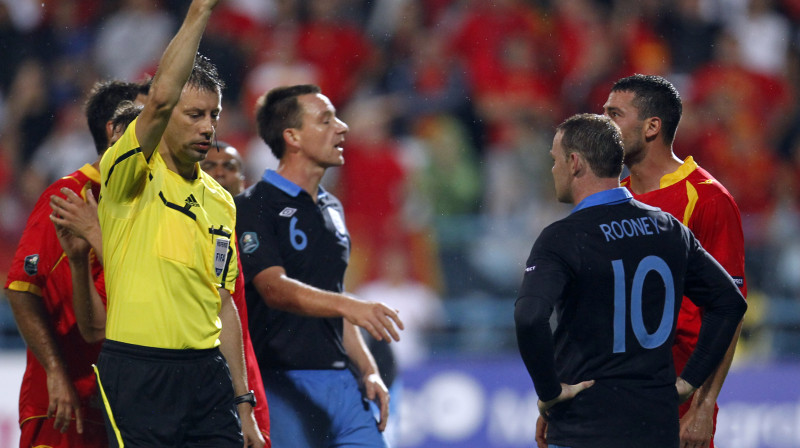 Veins Rūnijs saņem sarkano kartīti
Foto: AP/Scanpix