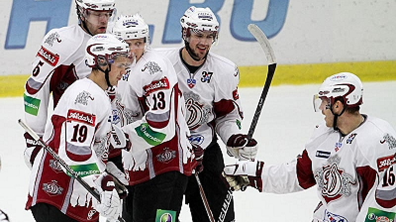 Dinamo pirmā maiņa. foto avots: hcvityaz.ru