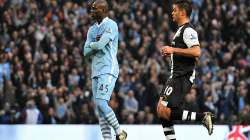 Mario Balotelli atzīmē vārtu guvumu interesantā veidā 
Foto: PA Wire/Scanpix