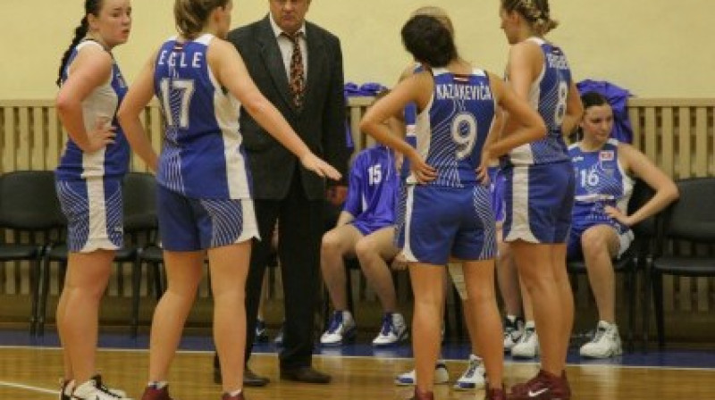 Treneris Nikolajs Romaņenko un Daugavpils Universitātes komanda LSBL čempionātu sākusi veiksmīgāk, nekā citus gadus.
Foto: Haksley (sportacentrs.com)