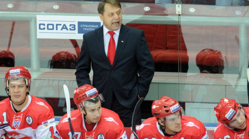 Viktors Pačkaļins ar spēlētājiem
Foto: Itar Tass/Scanpix