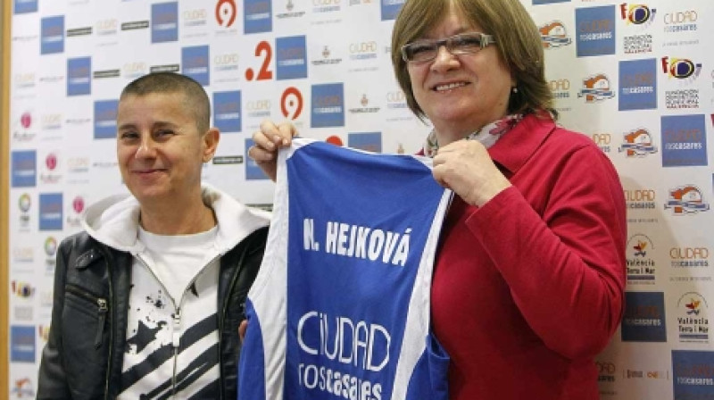 Natālija Hejkova un "Ros Casares" ģenerālmenedžere Karme Lluveras
Foto: elmundo.es