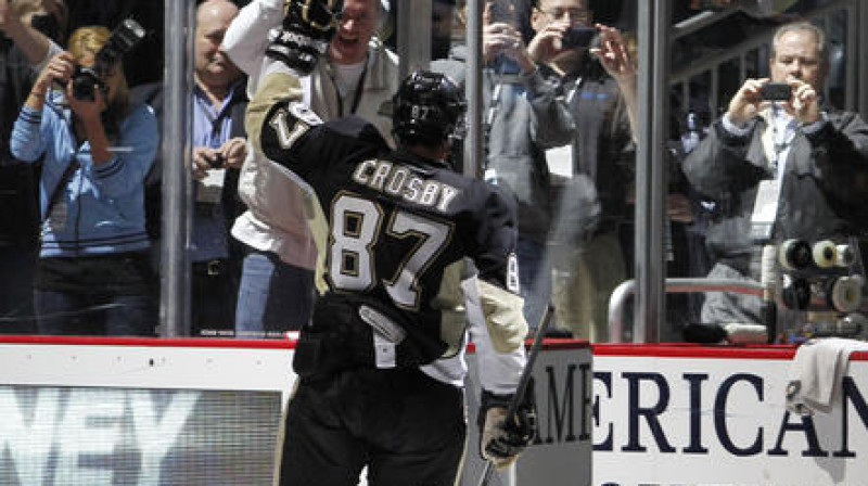 Sidnija Krosbija atgriešanās bija iespaidīga, 2 vārti un 2 piespēles
Foto:Justin K. Aller/Getty Images