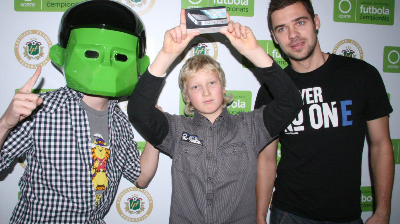 Uzvarētājs Toms Pakulis 
Foto: LFF