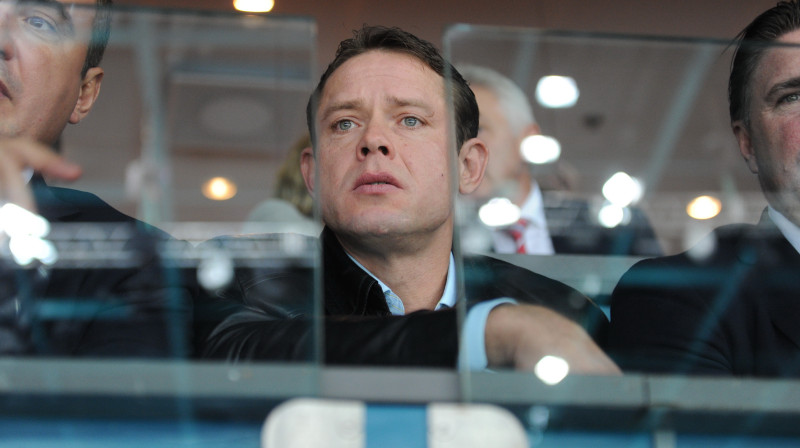 Pāvels Burē, apmeklējot SKA un CSKA cīņu Kontinentālajā Hokeja līgā 
Foto: Itar-Tass/Scanpix