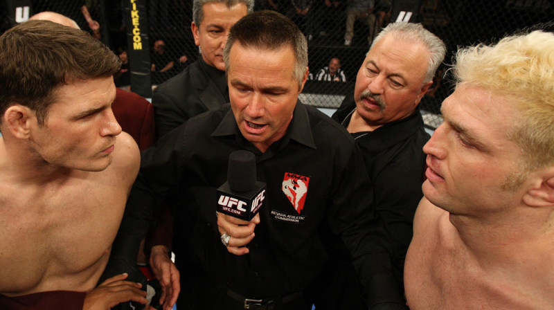 Maikls Bispings (pa kreisi) un Džeisons Millers
Foto: ufc.com