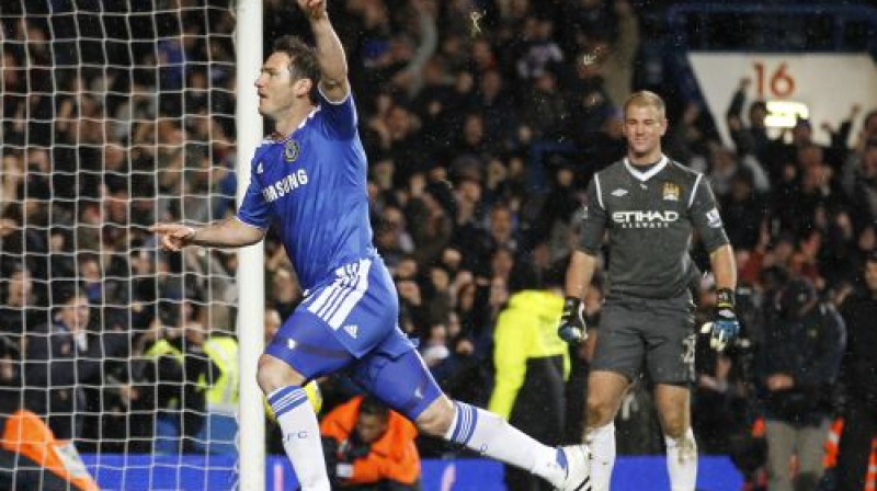 Frenks Lampards uznāca un iesita
Foto: AFP/Scanpix