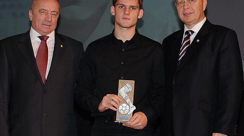 Valērijs Šabala ar balvu
Foto: Zigismunds Zālmanis, NIKON